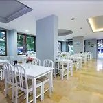 Private 3*