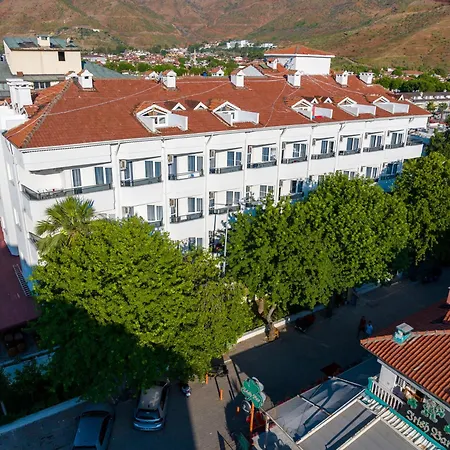 私人酒店 3* 马尔马里斯